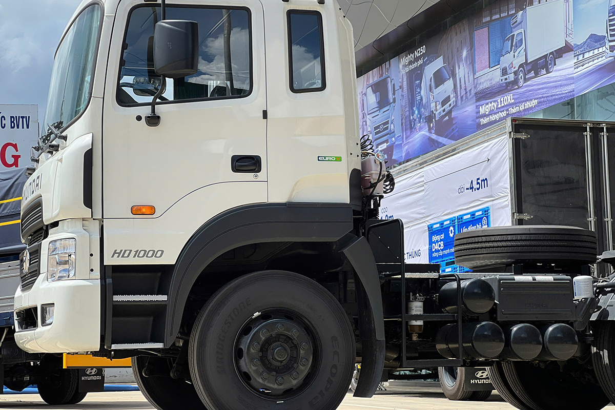 Xe Đầu Kéo Hyundai HD1000 Thanh Lý Mới 100%