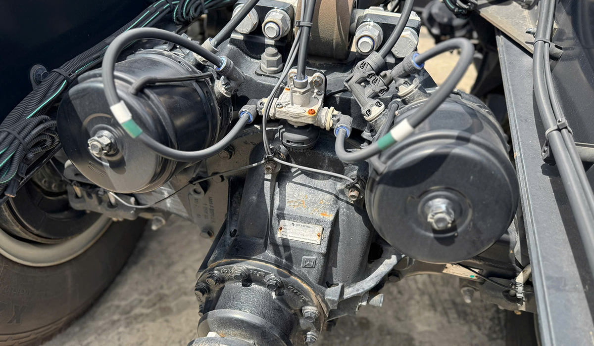 Xe tải UD 3 chân 280 14.5 tấn thùng 9m5