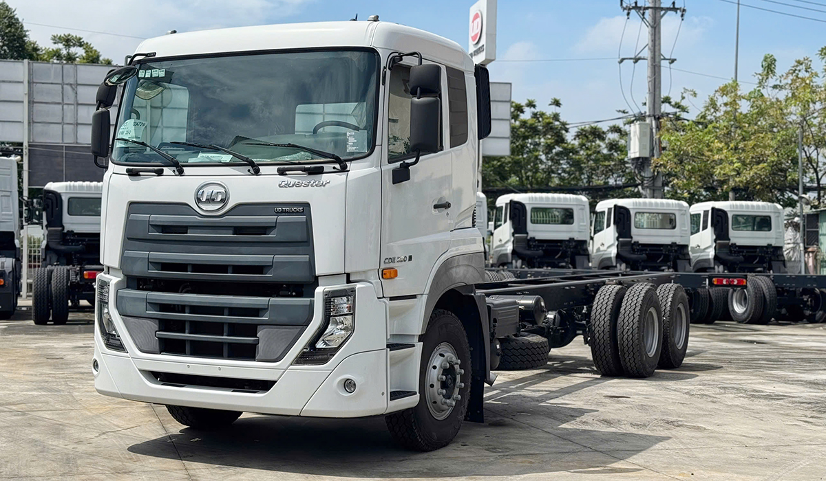 Xe tải UD 3 chân 280 14.5 tấn thùng 9m5