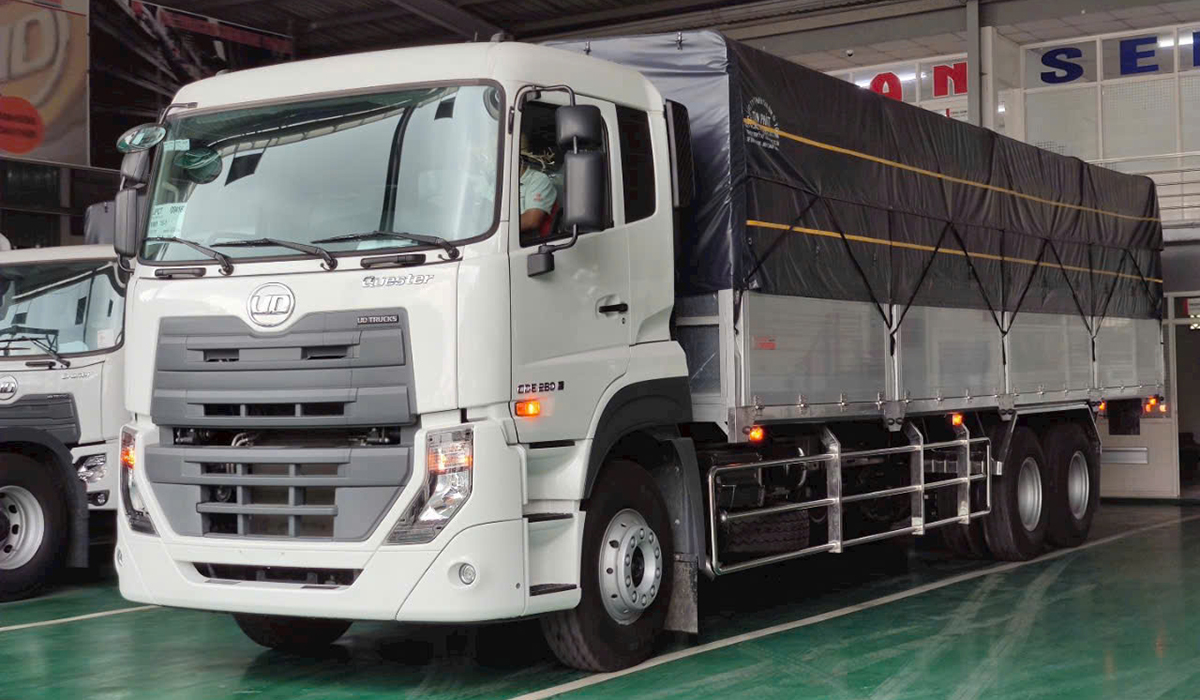 Xe tải UD 3 chân 280 14.5 tấn thùng 9m5