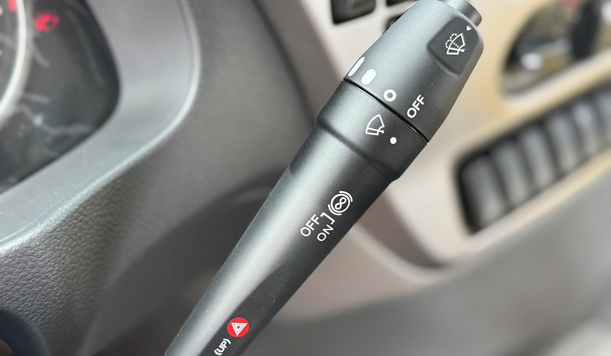 Xe tải UD 3 chân 280 14.5 tấn thùng 9m5