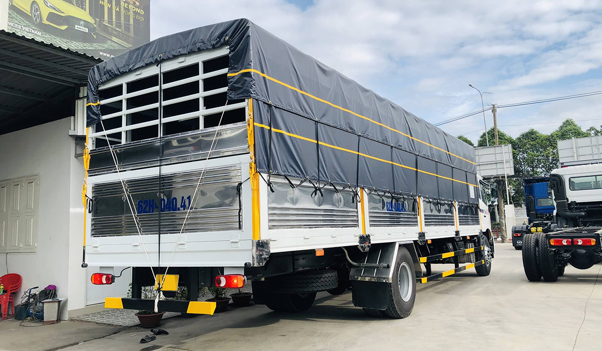 Xe Tải UD 7.5 Tấn Thùng 9m5 PKE 250 