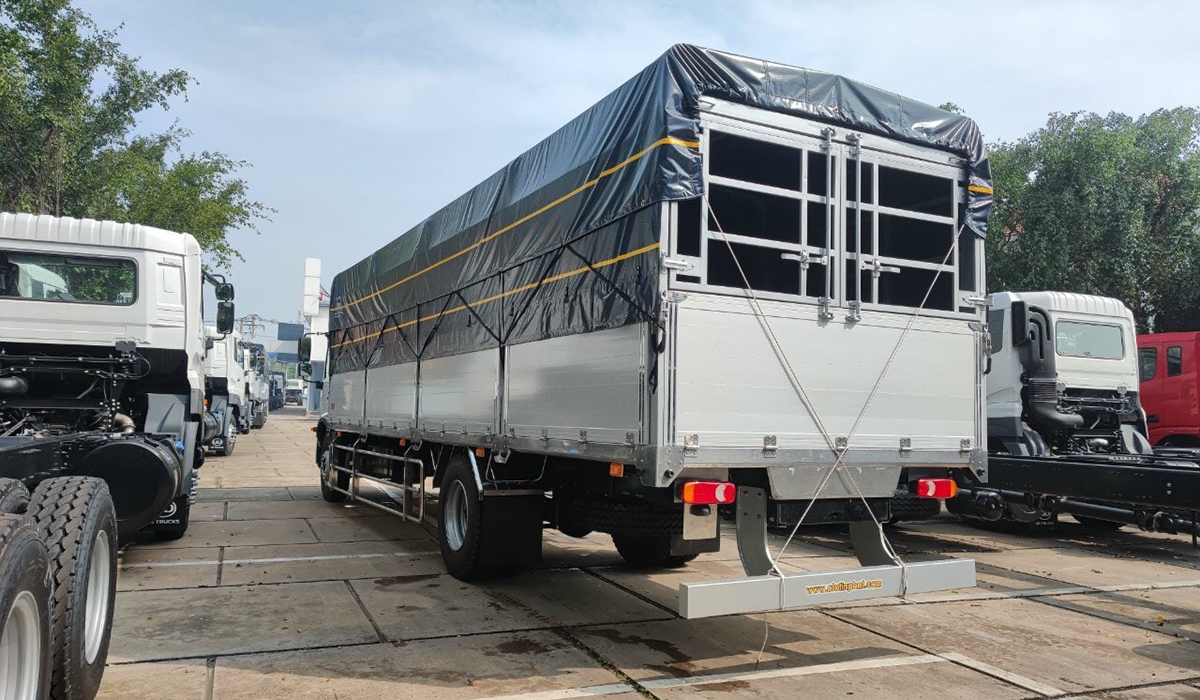 Xe Tải UD 7.5 Tấn Thùng 9m5 PKE 250 